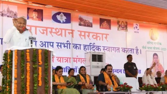 वरिष्ठ नागरिकों की भावनाओं का सम्मान हमारा दायित्व