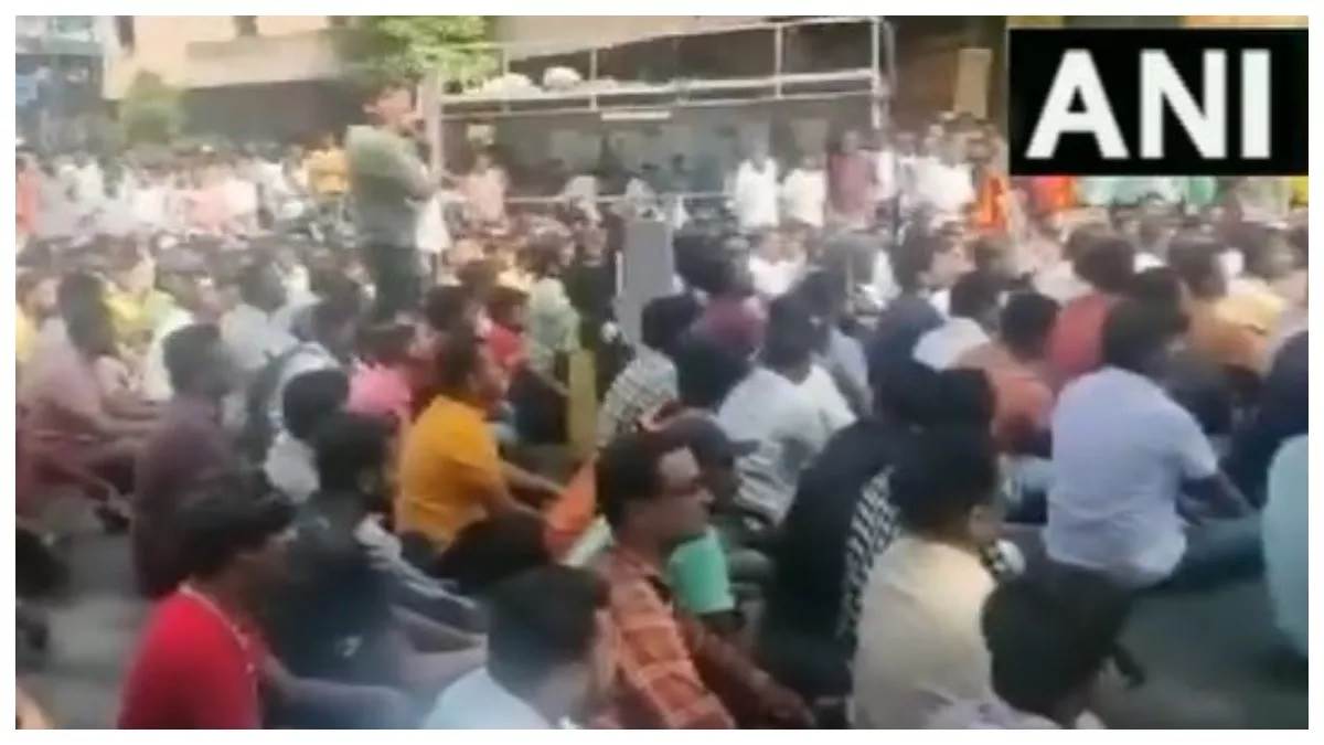 https://www.jagranimages.com/images/newimg/14062023/14_06_2023-aurangzeb_protest_1200_23440799_01029767.jpg