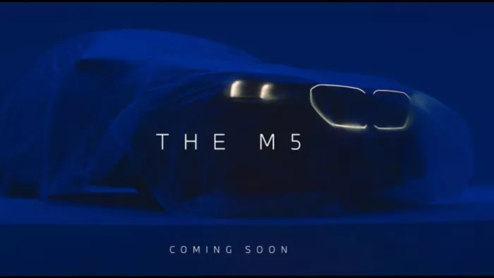 2025 BMW M5 को सोशल मीडिया पर टीज किया गया है।