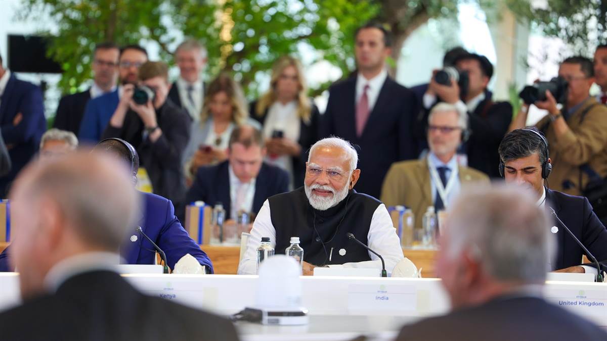 https://www.jagranimages.com/images/newimg/14062024/14_06_2024-pm_modi_in_g7_summit_23739203_223629363.jpg