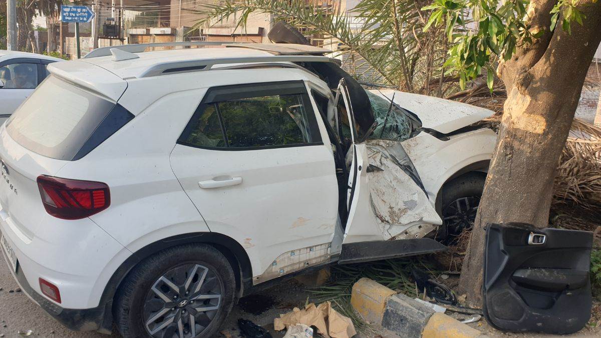 one dead five injured in car accident on amritsar jalandhar highway