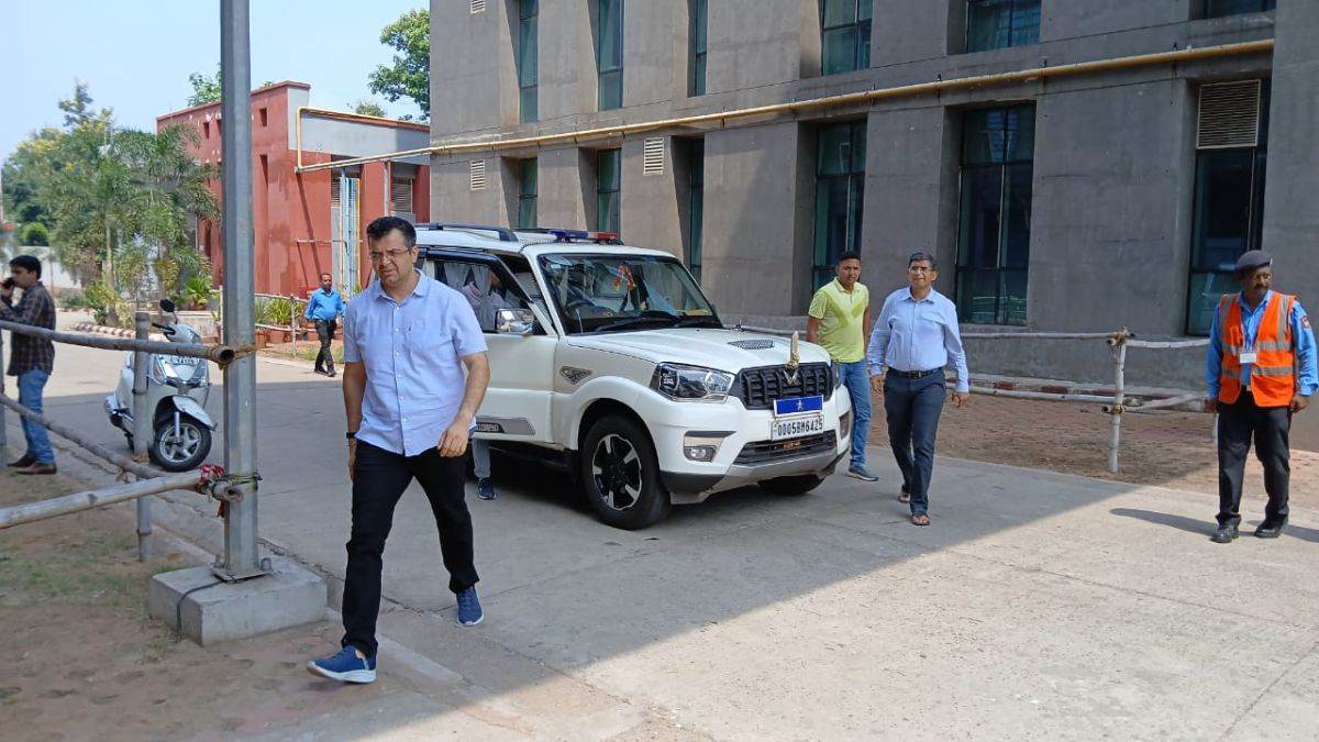 crpf jawan dies in maoist landmine blast in rourkela