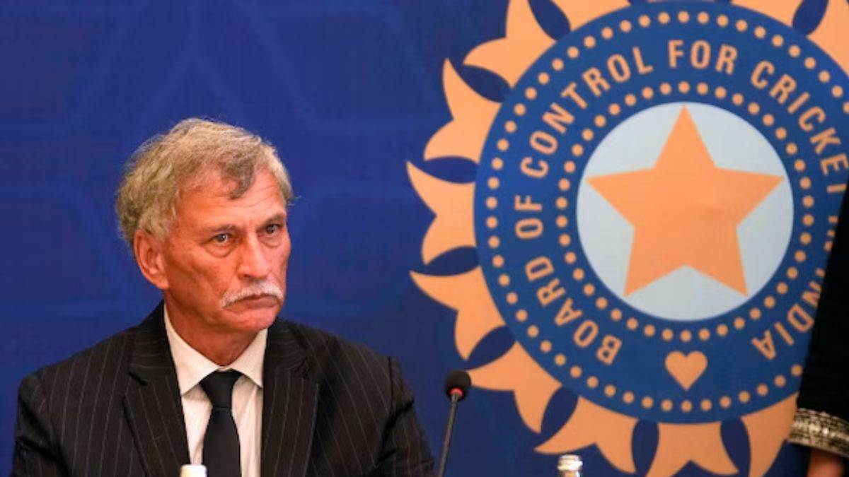 https://www.jagranimages.com/images/newimg/14062025/14_06_2025-roger_binny___23964271.jpg