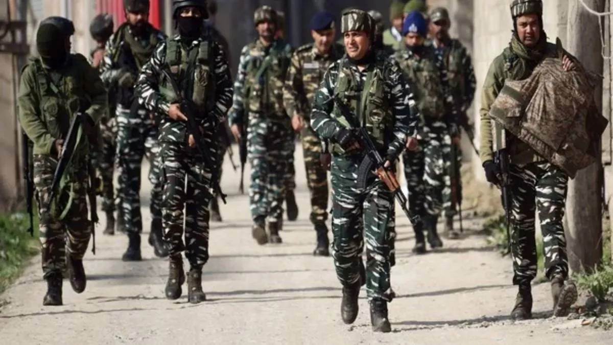 https://www.jagranimages.com/images/newimg/14062025/14_06_2025-security_forces_23964281.jpg