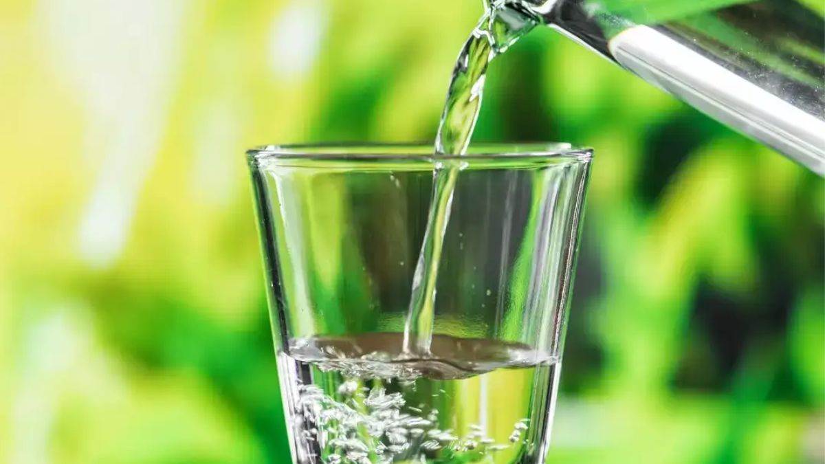 https://www.jagranimages.com/images/newimg/14062025/14_06_2025-water_peurifier_23963823.jpg