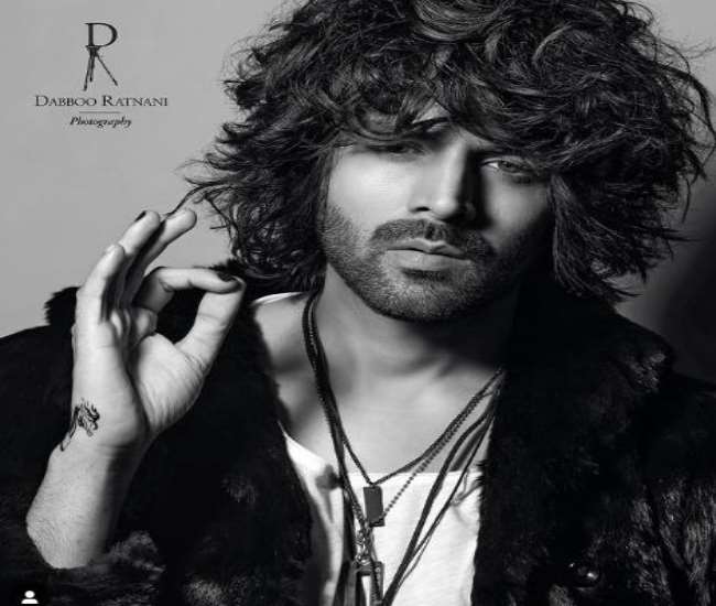 Kartik Aaryan ने बिखरे बालों में कराया फोटोशूट, फैंस ने कहा ‘कातिलाना ...