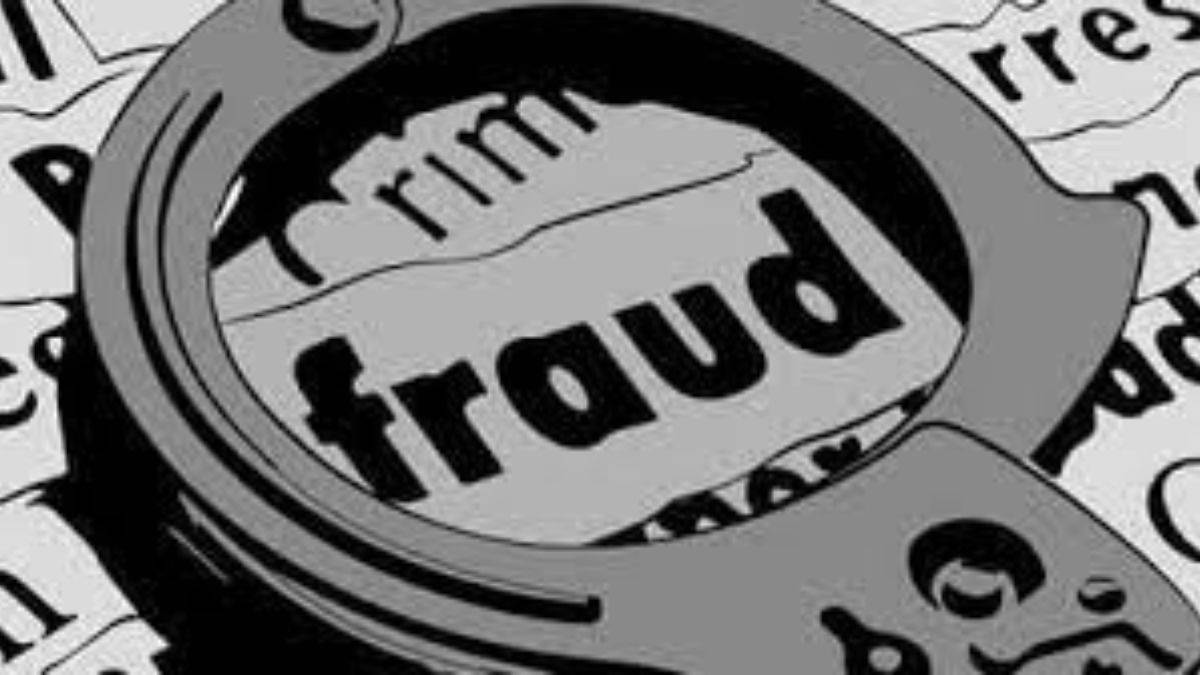 https://www.jagranimages.com/images/newimg/14072022/14_07_2022-fraud1_22890002.jpg