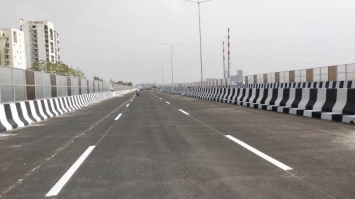https://www.jagranimages.com/images/newimg/14072022/14_07_2022-gurugram_sohna_highway_22890979.jpg