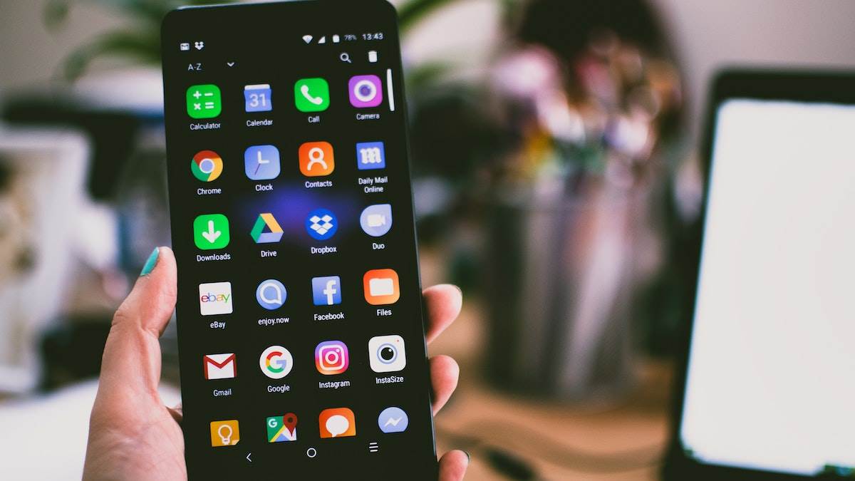 Amazon Prime Day Sale का यह ऑफर सपना है या फिर हकीकत!! OnePlus, iPhone जैसे स्मार्टफ़ोन के दाम इतने कम, मची लूट