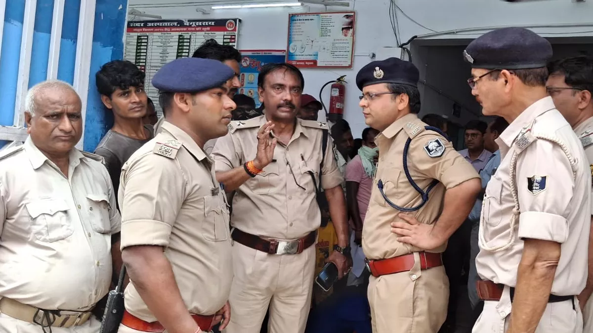 बेगूसराय में 2 युवकों को गोली मारी, एक की मौत, 1 गंभीर, मौंके पर पुलिस पहुंच कर रही है छानबिन