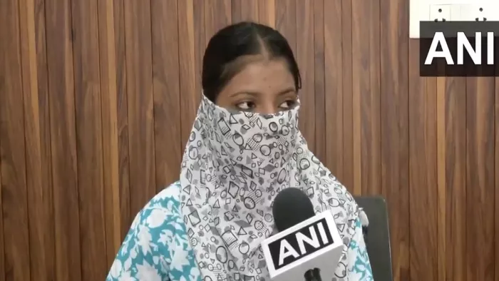मीडिया के सामने आई छांगुर के चंगुल से छूटी युवती