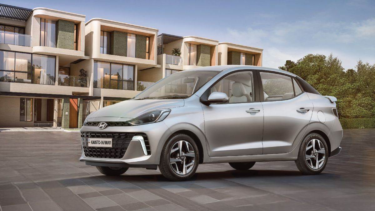 https://www.jagranimages.com/images/newimg/14072025/14_07_2025-hyundai_aura_s_amt_23983835.jpg