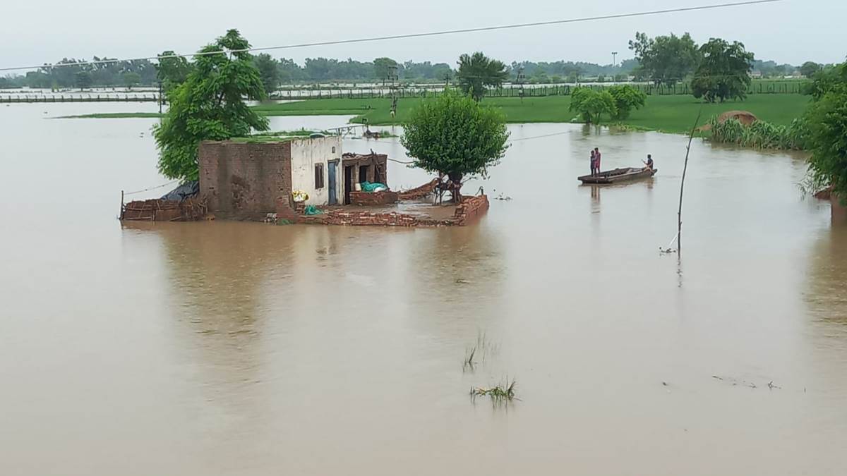 https://www.jagranimages.com/images/newimg/14072025/14_07_2025-punjab_flood_23984202.jpg