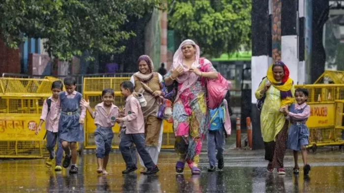 दिल्ली-एनसीआर सहित आज कई राज्यों में भारी बारिश का अलर्ट।(फोटो सोर्स: पीटीआई)