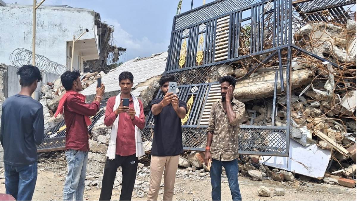 https://www.jagranimages.com/images/newimg/14072025/14_07_2025-selfie_point_balrampur_dainik_jagran_23984134.jpg