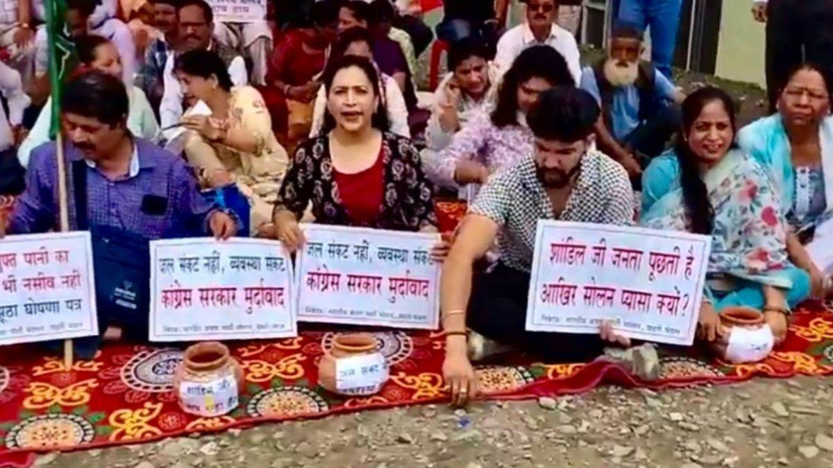 https://www.jagranimages.com/images/newimg/14072025/14_07_2025-solan_water_crisis_23984122.jpg