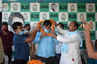 प्रदेश उपाध्यक्ष मनोनीत किए जाने पर कार्यकर्ताओं ने किया सम्मानित