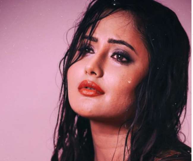 Rashami Desai Latest Photoshoot Under Shower User Says Why Do You Wanna  Kill Us