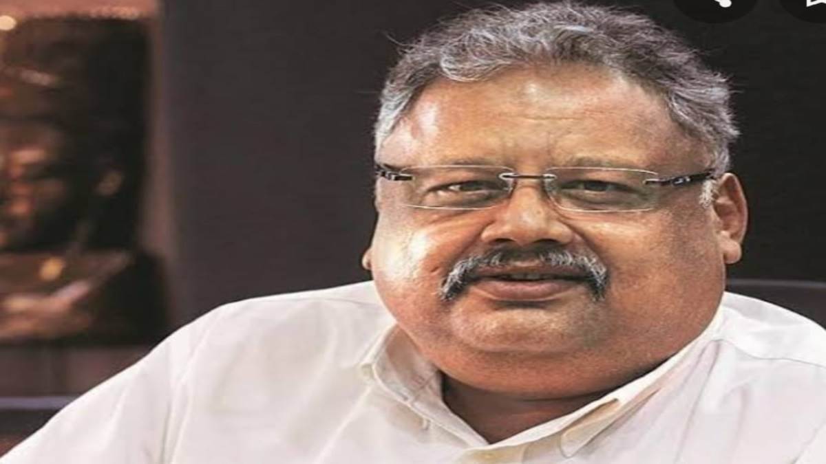 Rakesh Jhunjhunwala गांव से इतना लगाव कि सरनेम अग्रवाल से झुनझुनवाला