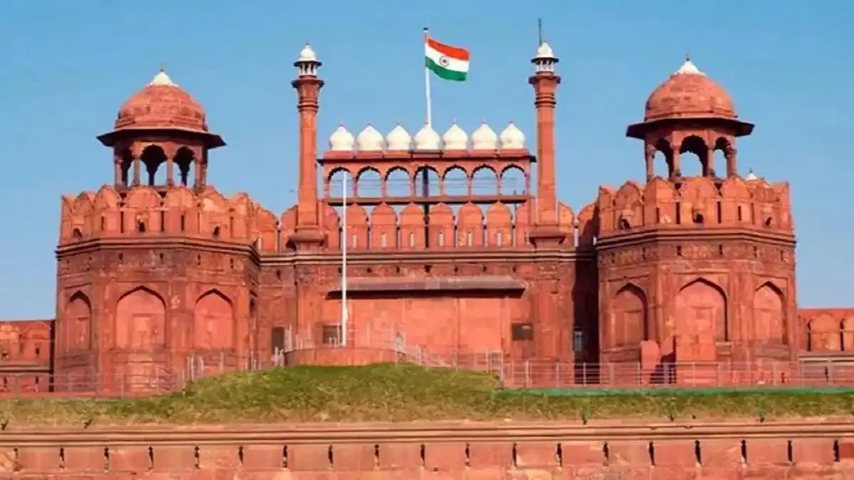 Independence day 2022: लाल किले के प्राचीर से पीएम मोदी का संबोधन कल, दिल्ली में निकलने से पहले इन बातों का रखें ख्याल