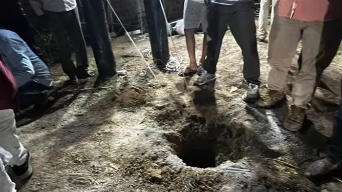 45 घंटे से अधिक समय से बोरवेल में फंसे इंजीनियर की मौत : जागरण