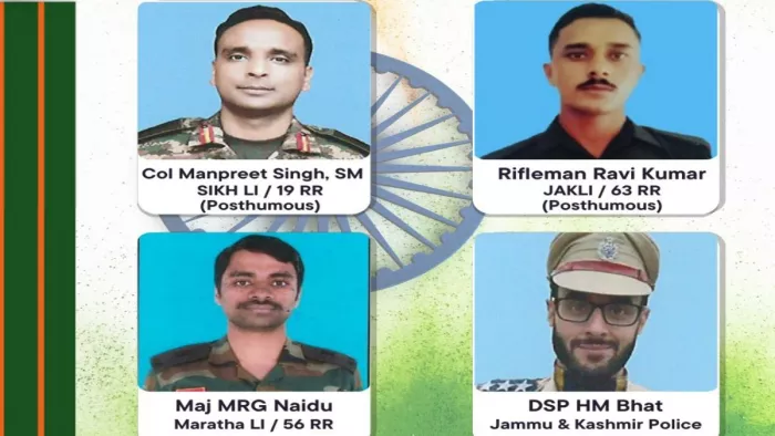 कर्नल मनप्रीत, DSP हुमायूं समेत चार महावीरों को कीर्ति चक्र।