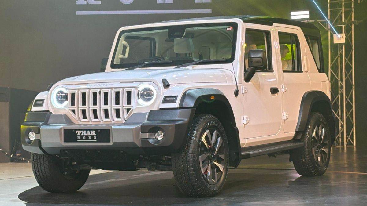 https://www.jagranimages.com/images/newimg/14082024/14_08_2024-mahindra_thar_roxx_1_23778612.jpg