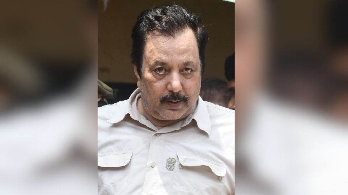 kanpur akhilesh gang accused of grabbing waqf board land case filed