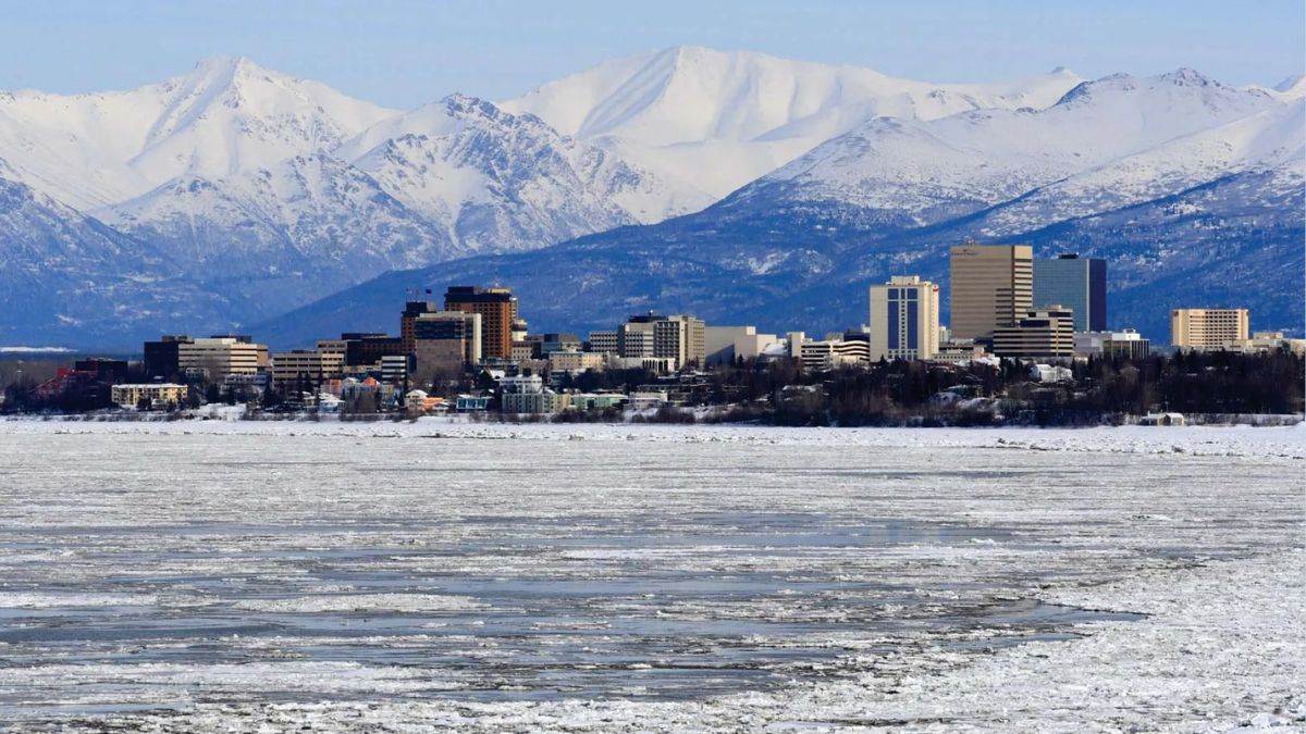 https://www.jagranimages.com/images/newimg/14082025/14_08_2025-alaska_news_24013587.jpg
