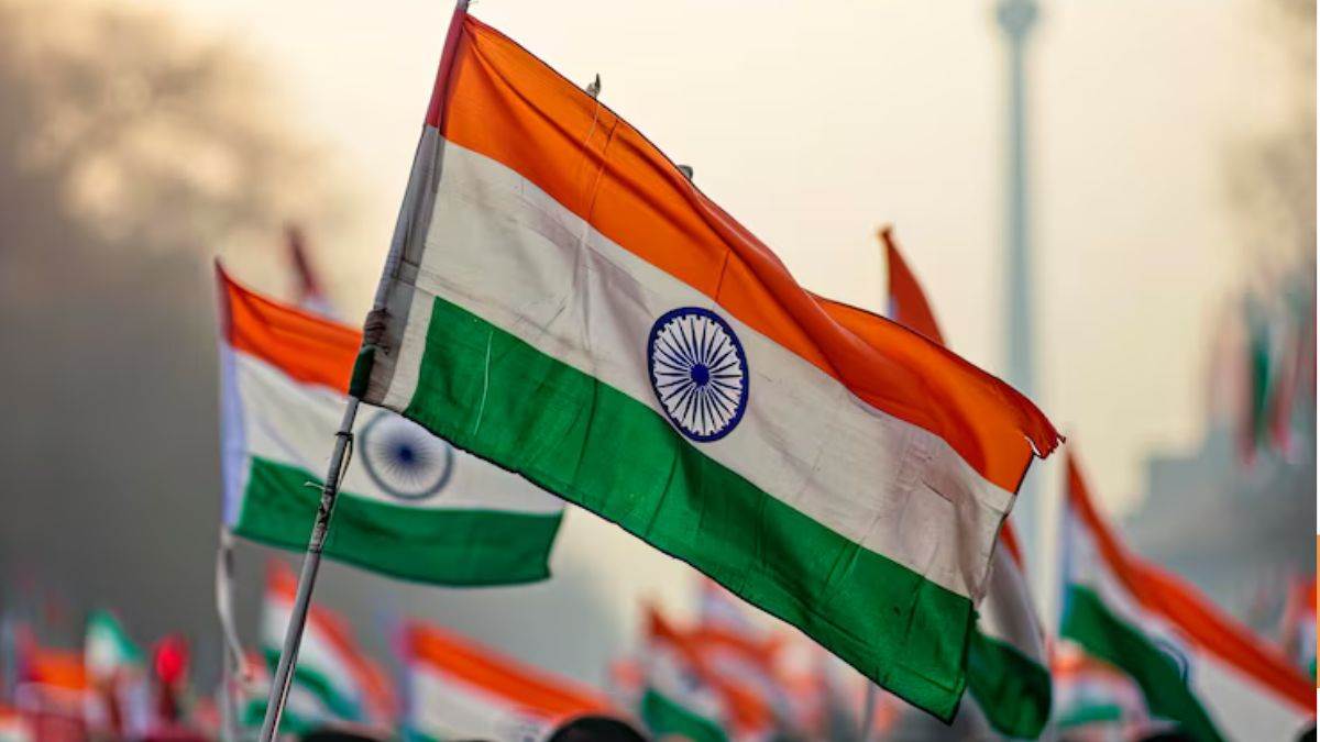 https://www.jagranimages.com/images/newimg/14082025/14_08_2025-flag_hoisting_and_flag_unfurling_24013232.jpg
