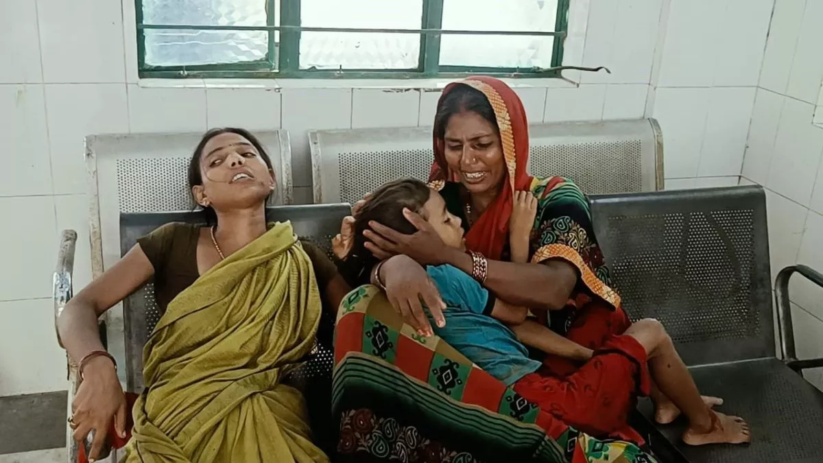 कटिहार में दर्दनाक हादसा, गंगा स्नान करने जा रहे श्रद्धालुओं से भरी पिकअप नदी में गिरी; बच्ची की मौत