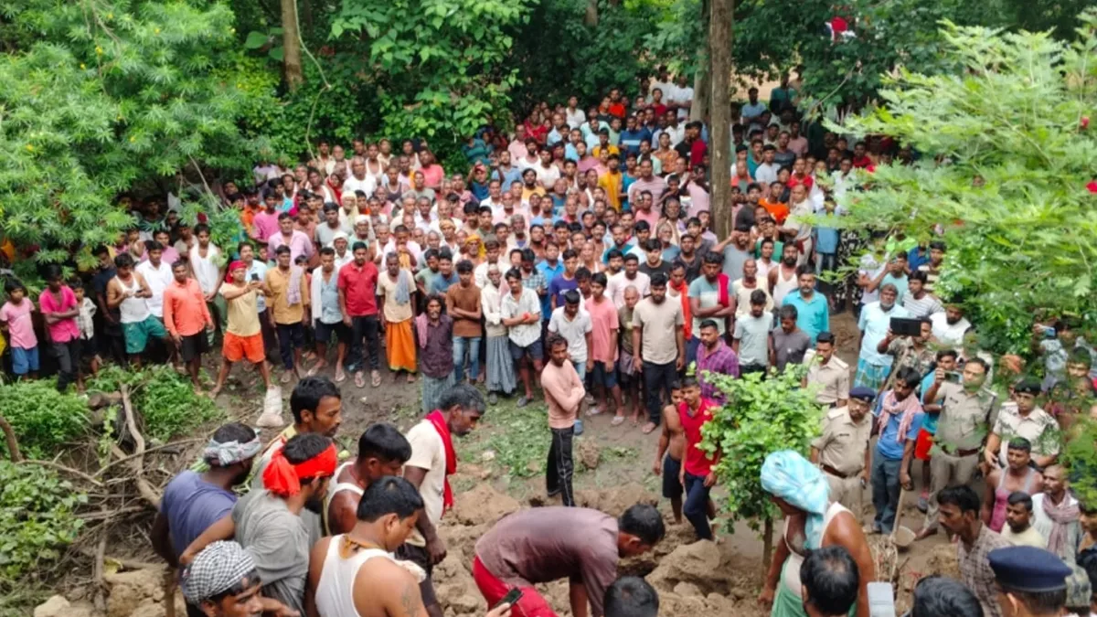औरंगाबाद में दर्दनाक हादसा, गुफा की मिट्टी धंसने से साधु की मौत, मलबा हटा निकाला गया शव