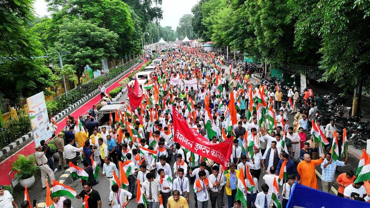 https://www.jagranimages.com/images/newimg/14082025/14_08_2025-tiranga_yatra_dainik_jagran__24012753.jpg