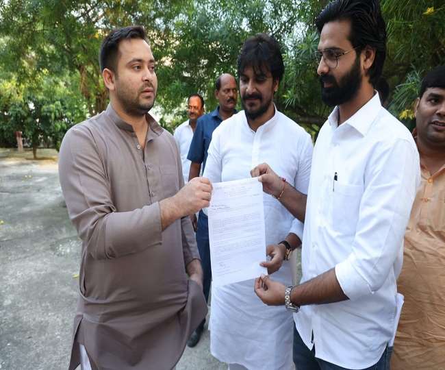 राजद नेता तेजस्वी यादव से मिले छात्र राष्ट्रीय जनता दल के नेता मोहम्मद महताब आलम