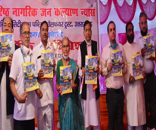 युवा पीढ़ी को बचाने के लिए बड़े लोगों को नशे से दूर रहना होगा।