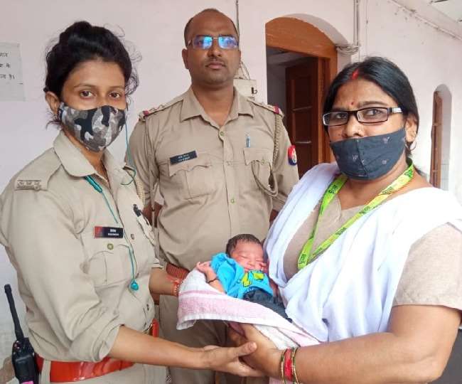 Threw newborn in Lucknow: राहगीर महिला की सूचना पर पुलिस ने उठाया, चाइल्ड लाइन भेजवाया