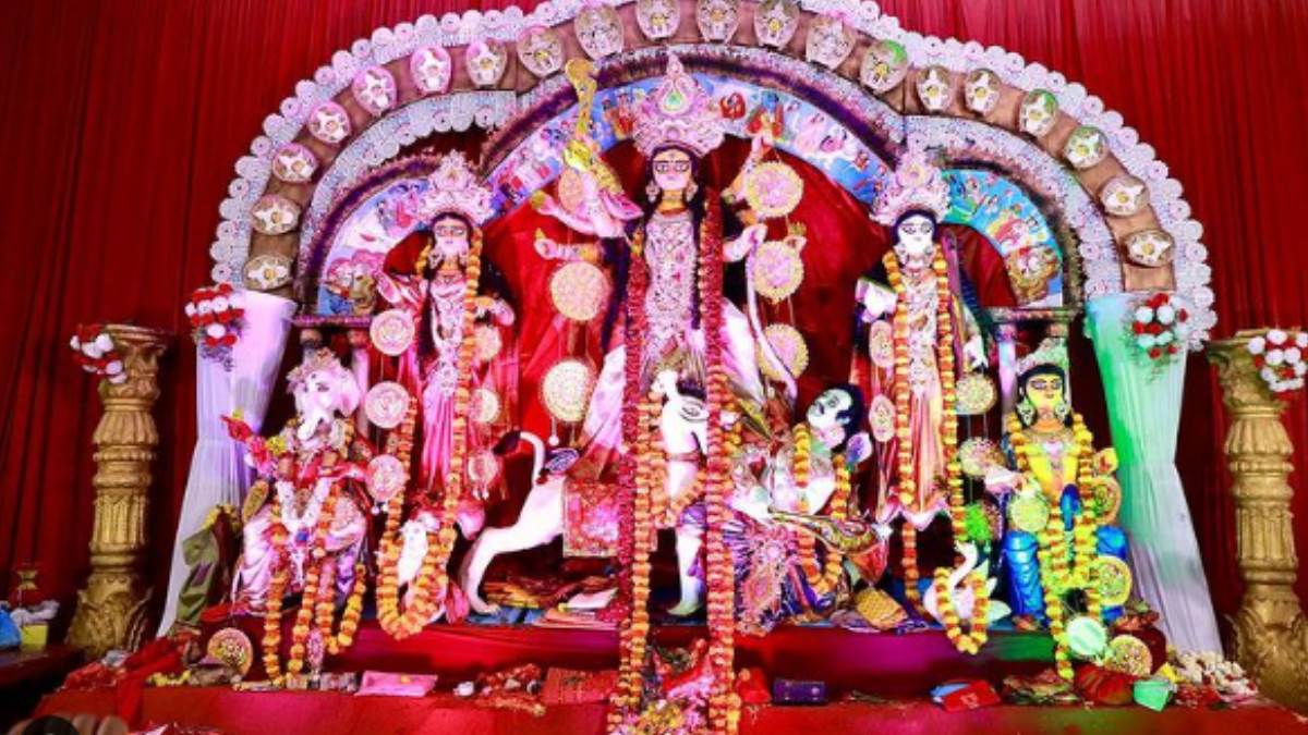 Shardiya Navratri 2022: जानें, कैसे तय होता है मां दुर्गा के आने का वाहन, क्या है शुभ या अशुभ संकेत - Shardiya Navratri 2022 how to identify maa durga sawari and know
