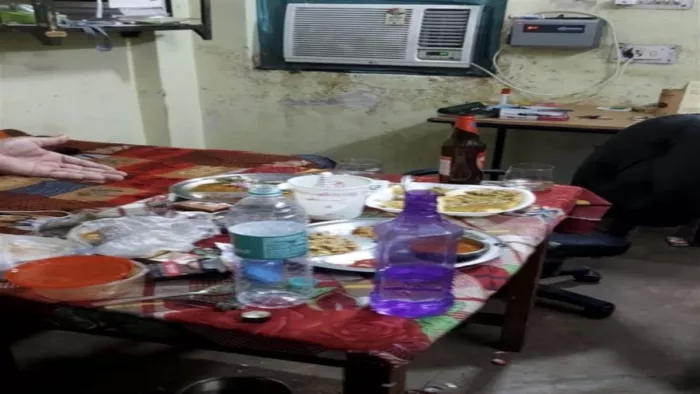 गजराजा मेडिकल कॉलेज ( Gajraja Medical College) के छात्रों की आईपीएस अधिकारी के साथ अभद्रता