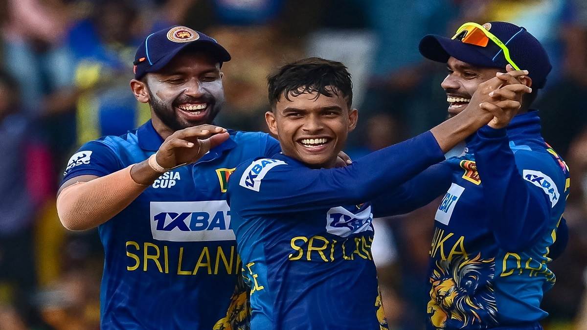 https://www.jagranimages.com/images/newimg/14092023/14_09_2023-dunith_wellalage_on_virat_and_rohit_23529708.jpg