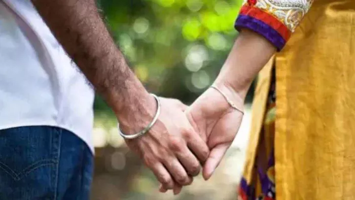 युवक का अपने बहनोई की मौसेरी बहन से चल रहा है अफेयर।- सांकेतिक तस्वीर