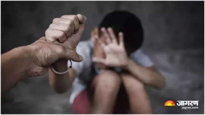 कोटा में तार चोरी के आरोप में आठ साल के बच्चे को निर्वस्त्र पिटाई।