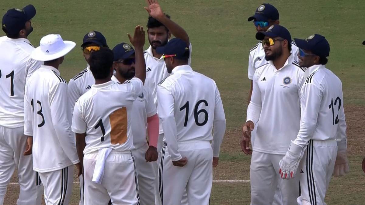 https://www.jagranimages.com/images/newimg/14092024/14_09_2024-duleep_trophy_2024_day_3_23797034.jpg