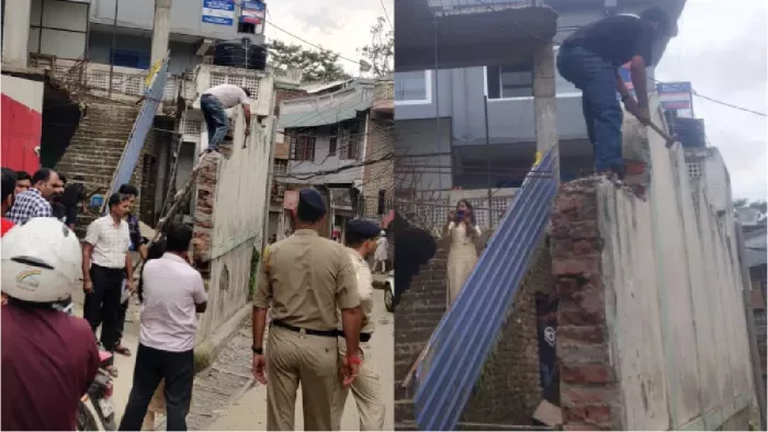 नगर निगम मंडी के आयुक्त कोर्ट के फैसले के बाद उग्र हो गई भीड़ (फाइल फोटो)