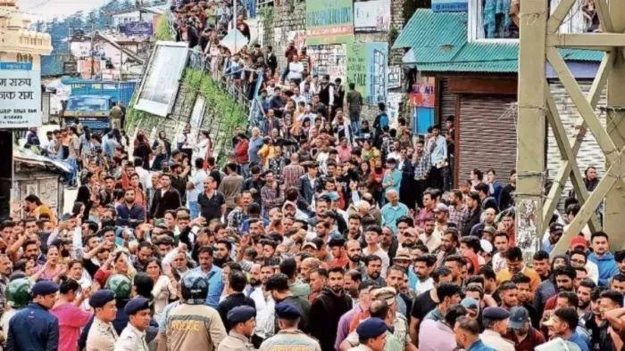Sanjauli and Mandi Jail Road controversy: प्रदर्शकारियों ने किया हनुमान चालीसा का पाठ