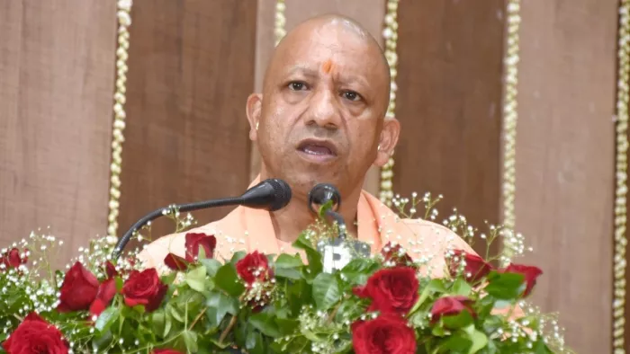 सीएम योगी ने समरस समाज के निर्माण में नाथपंथ का अवदान विषयक संगोष्ठी का शुभारंभ किया