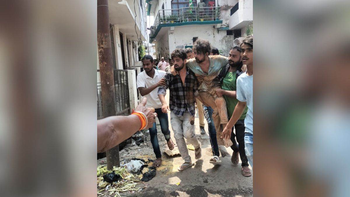 https://www.jagranimages.com/images/newimg/14092025/14_09_2025-gonda_house_collapse_24046695.jpg