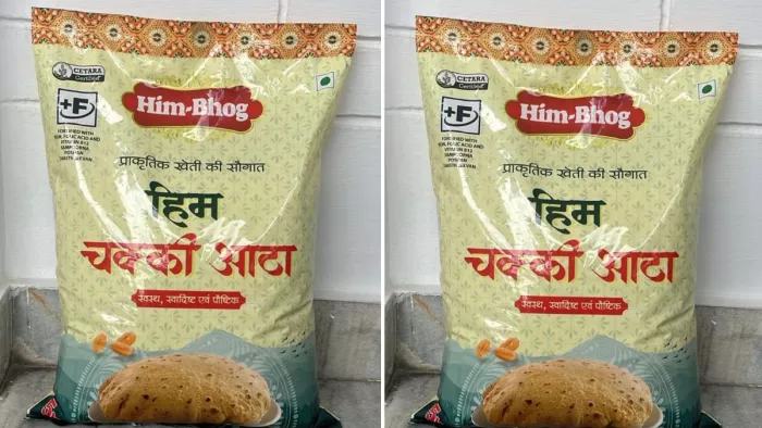 हिमाचल प्रदेश के राशन डिपो में हिम चक्की आटा पहुंच गया है।