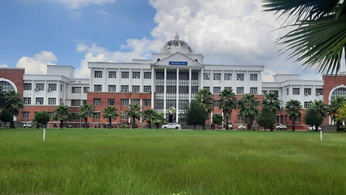 https://www.jagranimages.com/images/newimg/14092025/14_09_2025-mainpuri_rajkiya_college_24046973.jpg