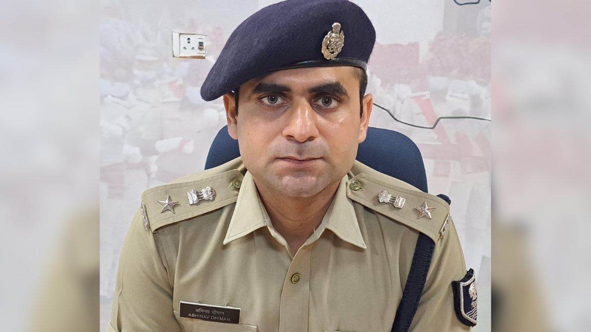 https://www.jagranimages.com/images/newimg/14092025/14_09_2025-nawada_police_transfer_24046354.jpg