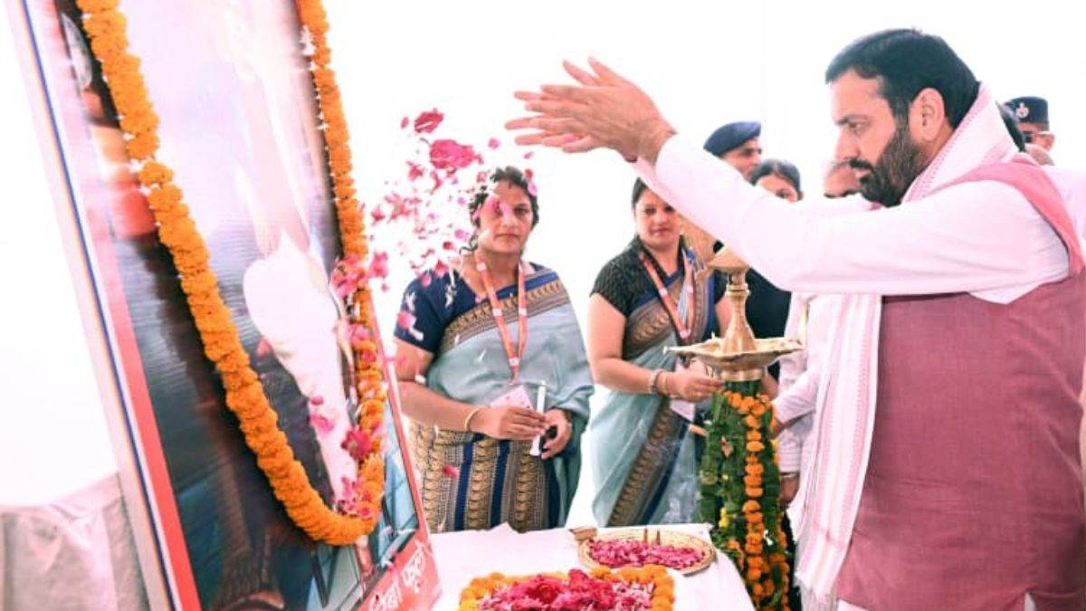 https://www.jagranimages.com/images/newimg/14092025/14_09_2025-nayab_saini_176_24047200.jpg